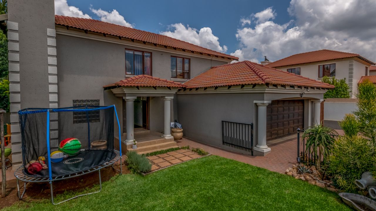 Property #LH-110242, House for sale in Highveld